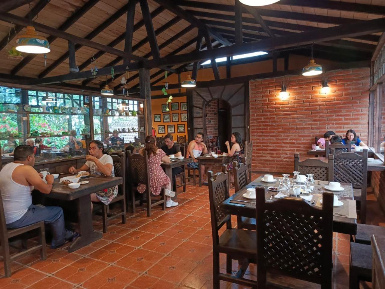 Hosteria Sapos Y Ranas Milpe Zewnętrze zdjęcie